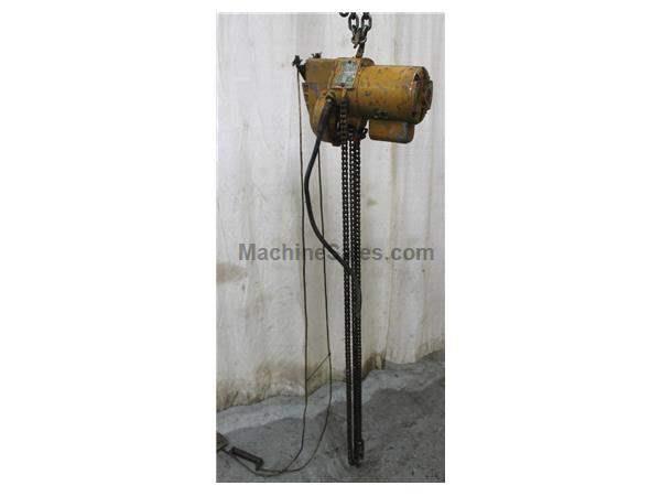 1000 LB YALE SINGLE PHASE CHAIN HOIST: STOCK #57861 1000 LB YALE SINGLE PHASE CHAIN HOIST: STOCK #57861