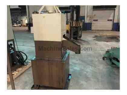 SAKAMURA PARTS WASHER WITH ELECTRICAL PANEL AND CHAIN CONVEYOR