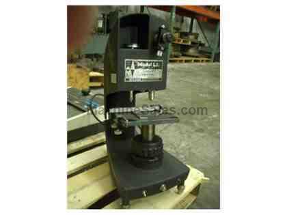 WILSON, MODEL LL, HARDNESS TESTER w/OPTICS (11199) WILSON, MODEL LL, HARDNESS TESTER w/OPTICS (11199)