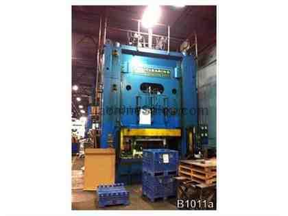 700 TON USI CLEARING HYDRAULIC PRESS Model HO-700-96-60 700 TON USI CLEARING HYDRAULIC PRESS Model HO-700-96-60