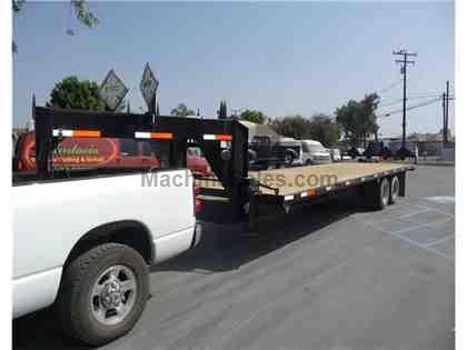 2001 TCE Gooseneck Equipment Trailer 2001 TCE Gooseneck Equipment Trailer