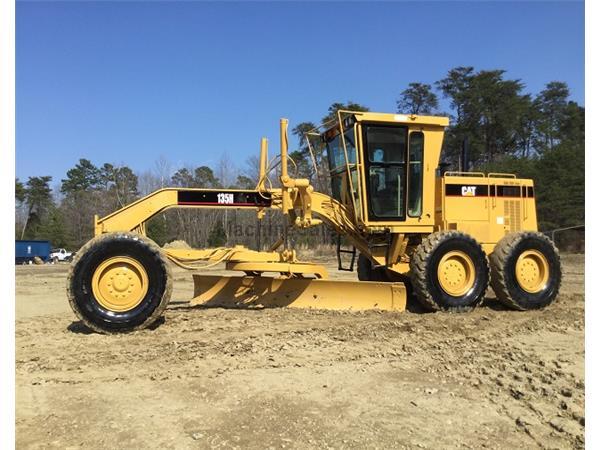 1995 CATERPILLAR 135H MOTOR GRADER