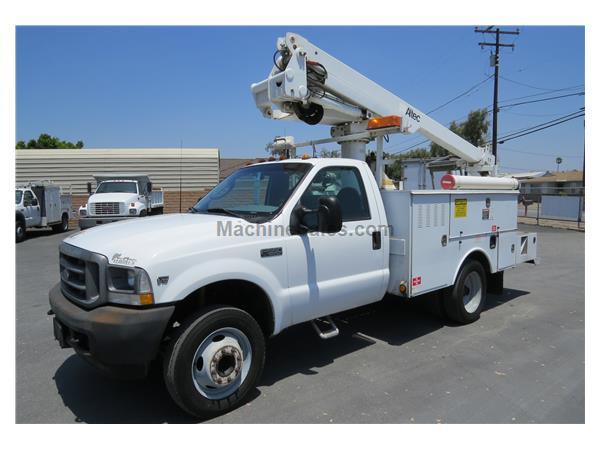 2003 Ford F-550 XL Super Duty 40 ft. Altec Bucket / Boom Truck