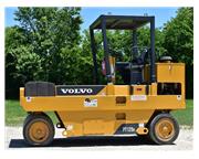 2008 VOLVO PT125R PNEUMATIC ROLLER