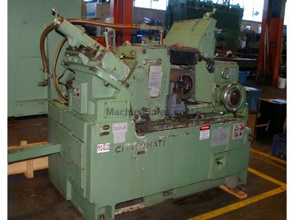 CINCINNATI MODEL 220-8LR CENTERLESS GRINDER