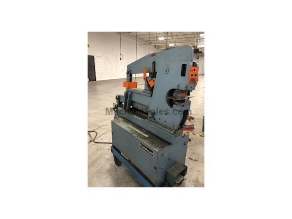 3" x 3" x 5/16" Scotchman, Model 4014, Hyd., 40 Ton, Punchin 3" x 3" x 5/16" Scotchman, Model 4014, Hyd., 40 Ton, Punchin