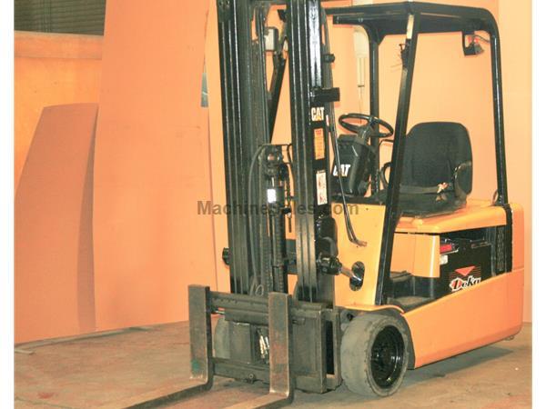 Caterpillar Electric Forklift Model EP20KT with Charger New 1999