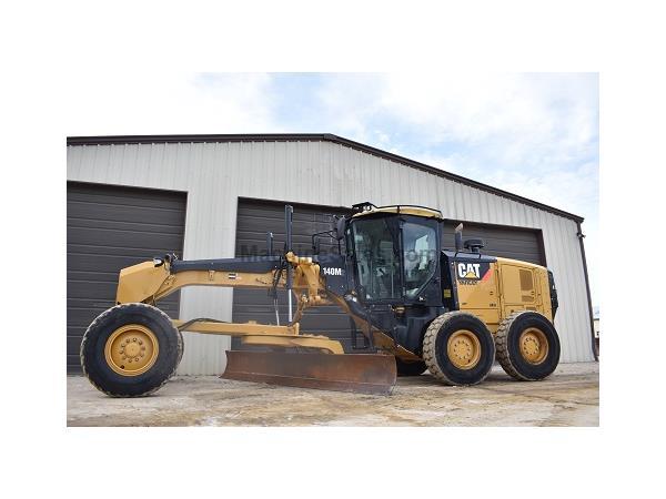 2012 CATERPILLAR 140M2 VHP W/ ENCOLOSED CAB W/ A/C &amp; HEAT - E7069