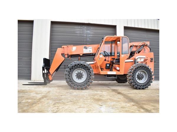 2014 SKYTRACK 6042- 4X4- 6000LB LIFT CAPACITY- E7037