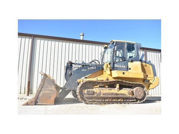 2008 DEERE 755D W/ JOYSTICK BUCKET CONTROL, CAB W/ A/C & HEAT - E7148