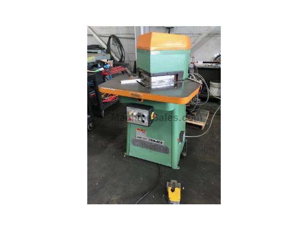 COMACA 10" X 10" X 3/16" HYDRAULIC CORNER NOTCHER, 1991,.196 COMACA 10" X 10" X 3/16" HYDRAULIC CORNER NOTCHER, 1991,.196