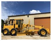 1997 DEERE 770B ENCLOSED CAB W/ A/C & HEAT - E7124