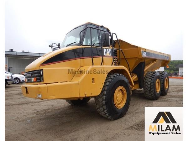 2003 Caterpillar 725 - 6x6 - 25 Ton - Cab w/ A/C & Heat - E7218 2003 Caterpillar 725 - 6x6 - 25 Ton - Cab w/ A/C & Heat - E7218