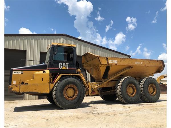 1999 CATERPILLAR D250E - 6X6 - 25 TON - CAB W/ A/C & HEAT - E7225 1999 CATERPILLAR D250E - 6X6 - 25 TON - CAB W/ A/C & HEAT - E7225