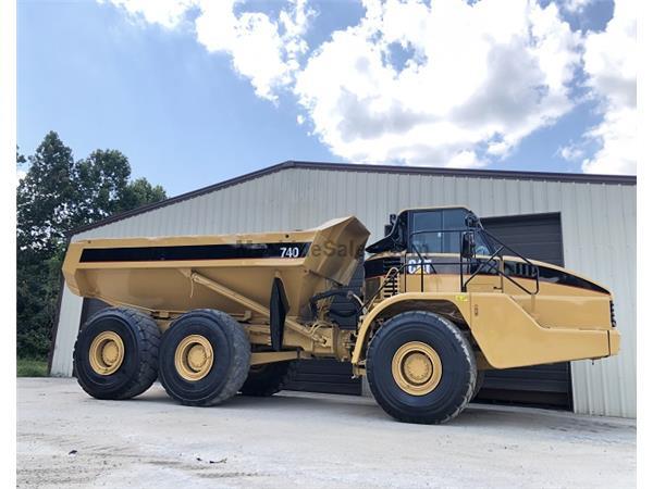 2005 Caterpillar 740 - 6 X 6 &amp; Cab w/ A/C &amp; Heat - Stock Number: E7