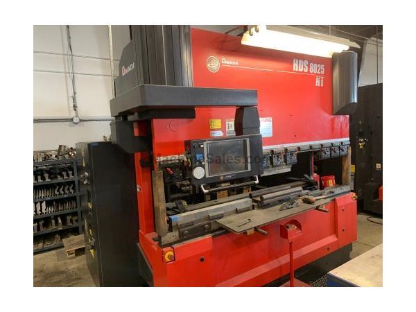 88 TON X 8&#39; AMADA HDS8025NT SERVO-HYDRAULIC CNC PRESS BRAKE MFG:2009