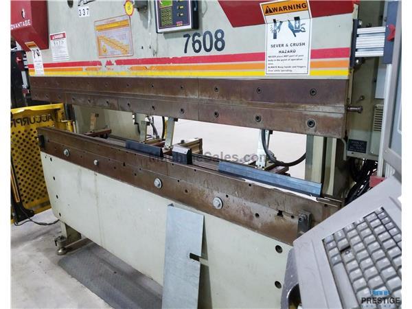 Accurpress 7608 Advantage 60 Ton x 8' 3-Axis CNC Hydraulic Press Brak Accurpress 7608 Advantage 60 Ton x 8' 3-Axis CNC Hydraulic Press Brak