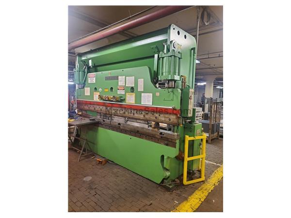 135 TON x 12' CINCINNATI MODEL 135CB10 HYDRAULIC PRESS BRAKE