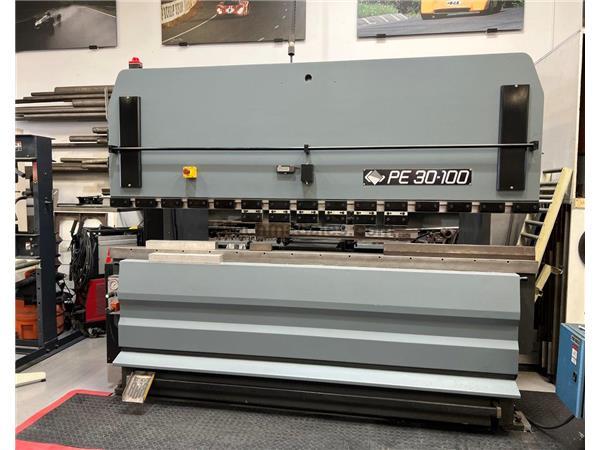 110 Ton Guifil Hydraulic Press Brake w/DRO