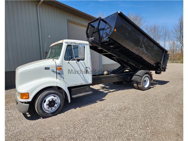 1998 International 4300 rolloff