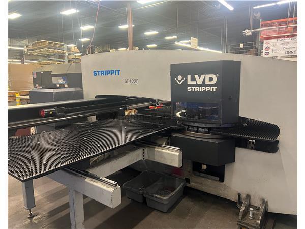 22 Ton Strippit ST-1225 CNC Turret Punch