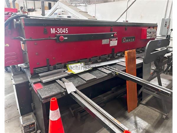 1983 - 3/16" x 10' Amada M-3045 Power Squaring Shear