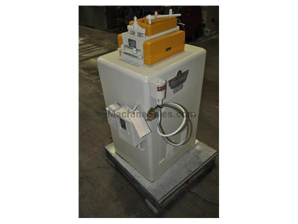6" x .062" CWP 17 Roll Straightener 6" x .062" CWP 17 Roll Straightener