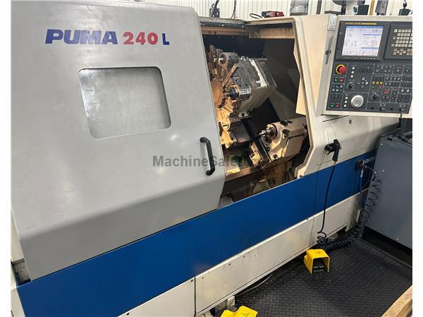 Doosan Puma 240L CNC Lathe, Fanuc 21i-TB CNC, 22.4" Max Swing, 10" Doosan Puma 240L CNC Lathe, Fanuc 21i-TB CNC, 22.4" Max Swing, 10"
