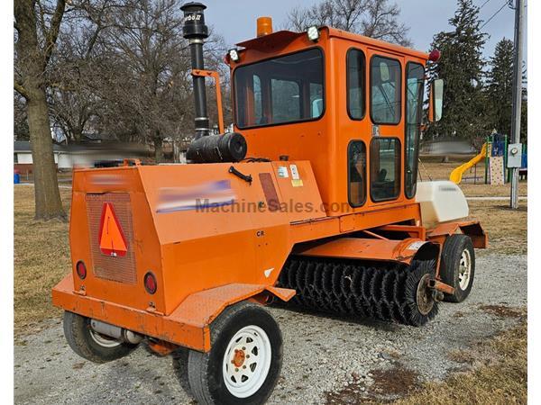 2017 Broce CRT350 Self Propelled Pavement Broom RTR# 6013620-01